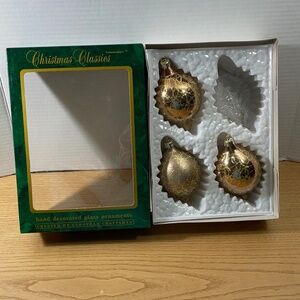 Vintage Commodore Christmas Classics Ornaments Gold Glitter Made Romania Set 3